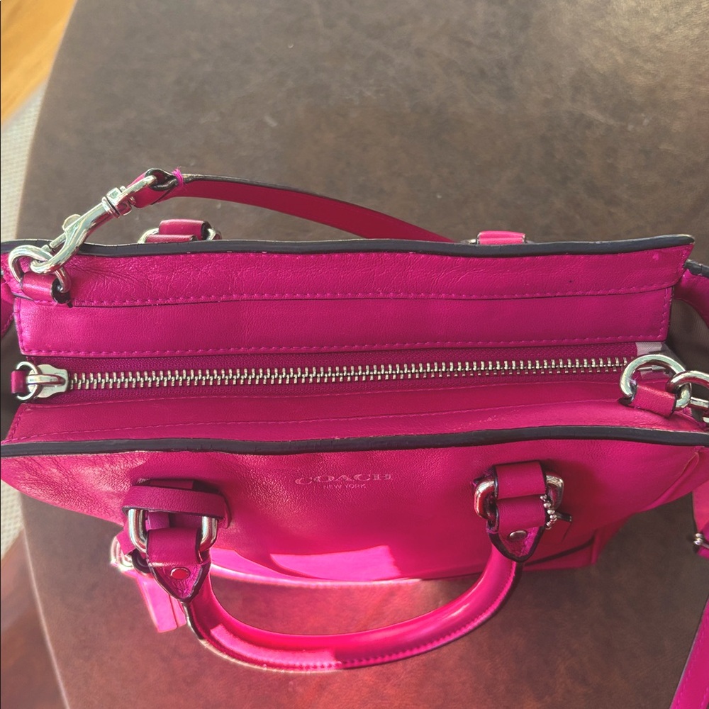 Coach Tanner Tassel Fuchsia Leather Shoulder/Crossbody Bag - Like New! - Picture 15 of 15